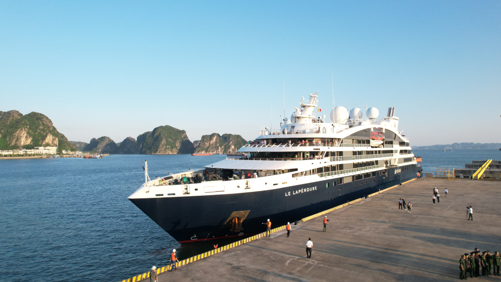 Halong city has just welcomed the first cruise ship after over 2 years